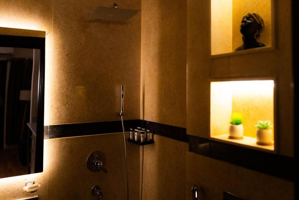 Marron Pharaohs Nefertiti Apartment *